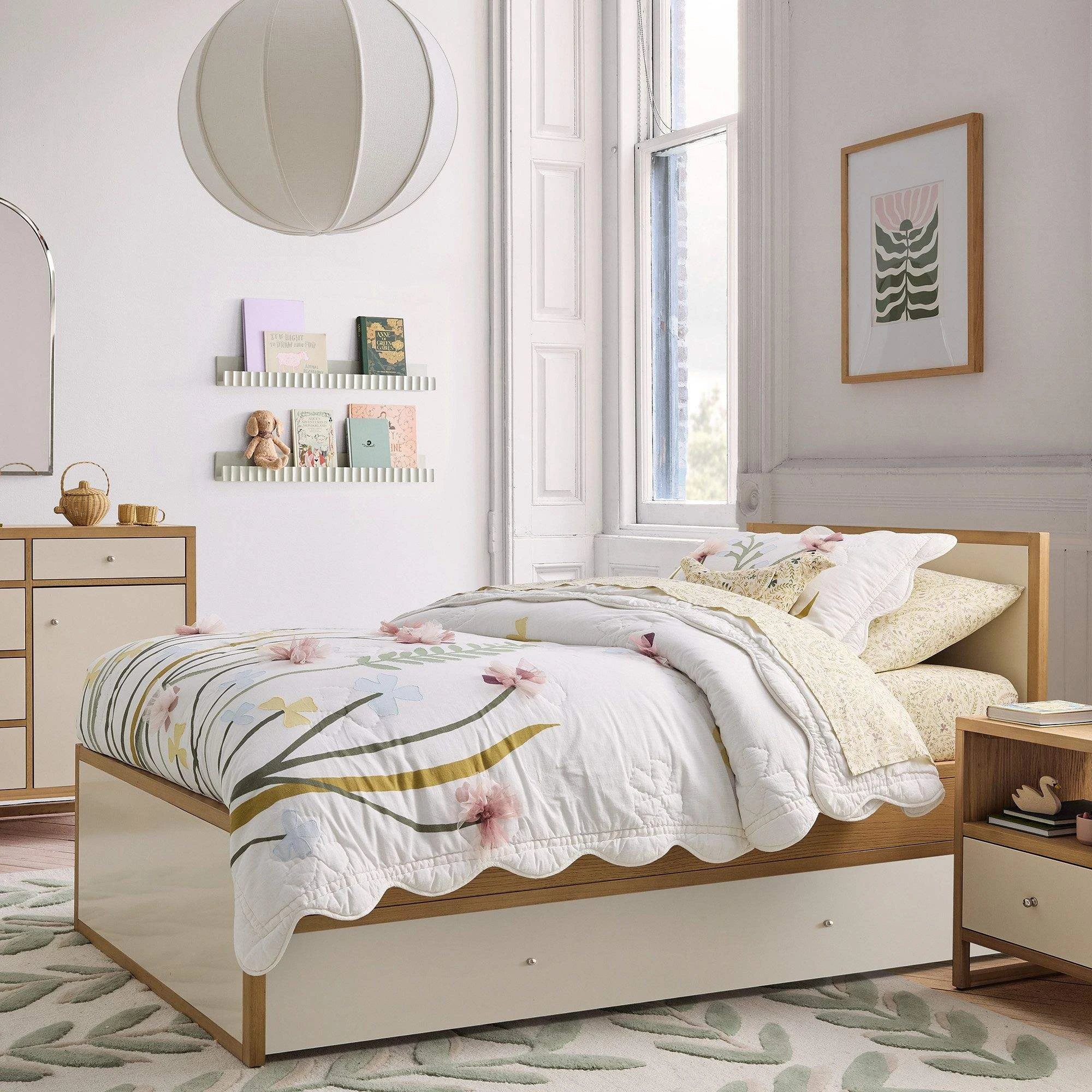 Modern Twin Size Platform Bed with Pull-Out Trundle, Minimalist Wooden Bed Frame for Kids & Guest Ro