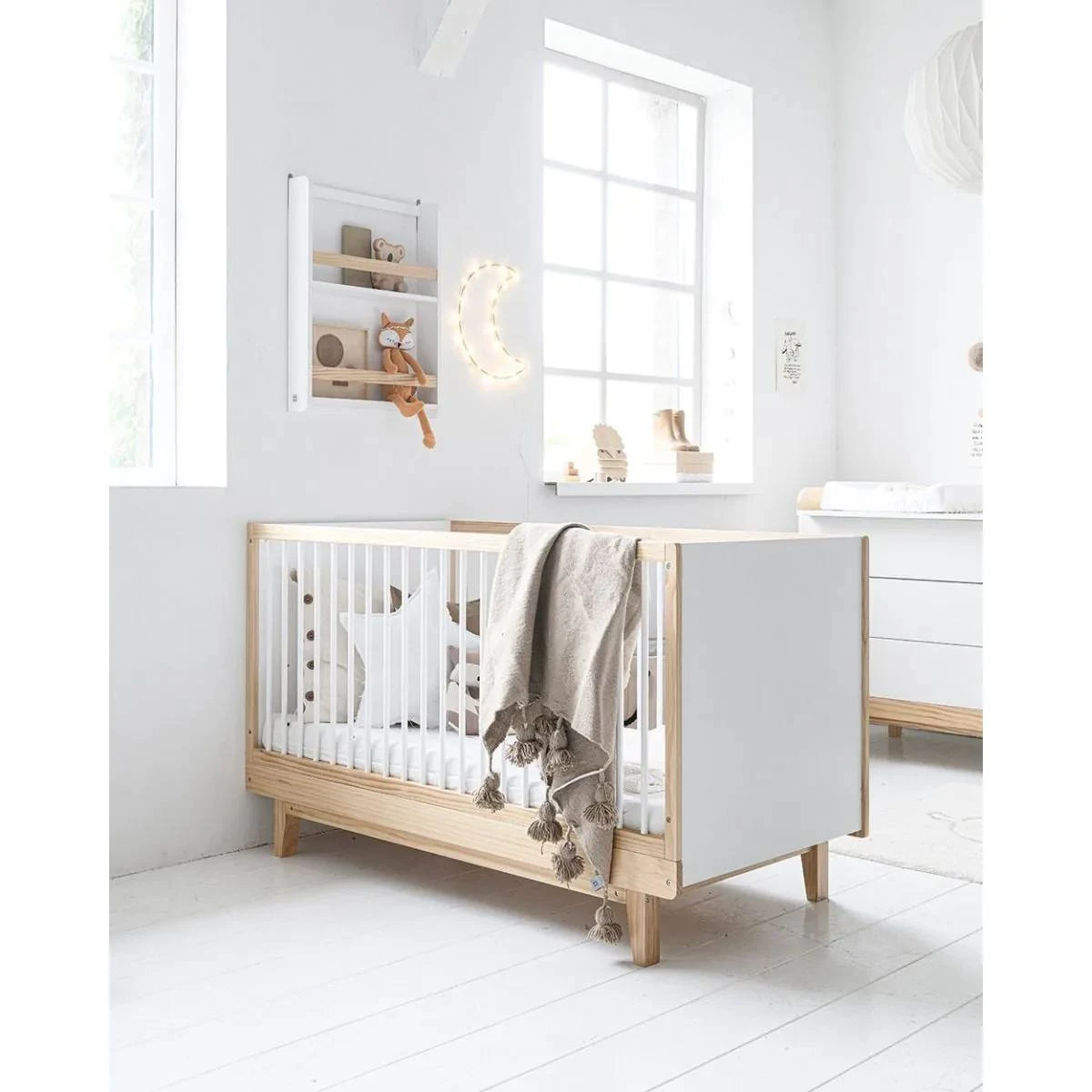 Wooden Baby Crib with White Slats | Minimalist Low-Profile Nursery Crib for Newborn & Toddler | Soli